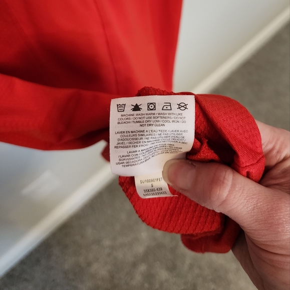 Like New, Men's Nike Golf Polo - Size Small - Picture 6 of 6